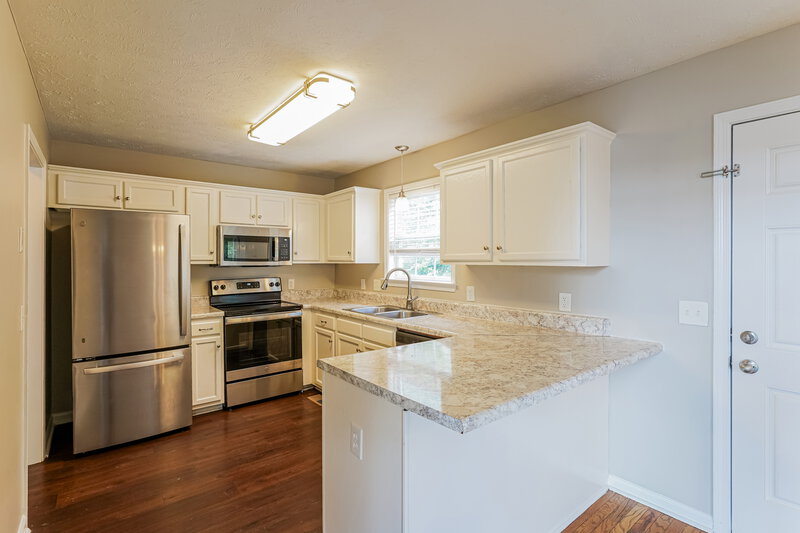 2,385/Mo, 1416 Elkhorn Pt Antioch, TN 37013 Kitchen View