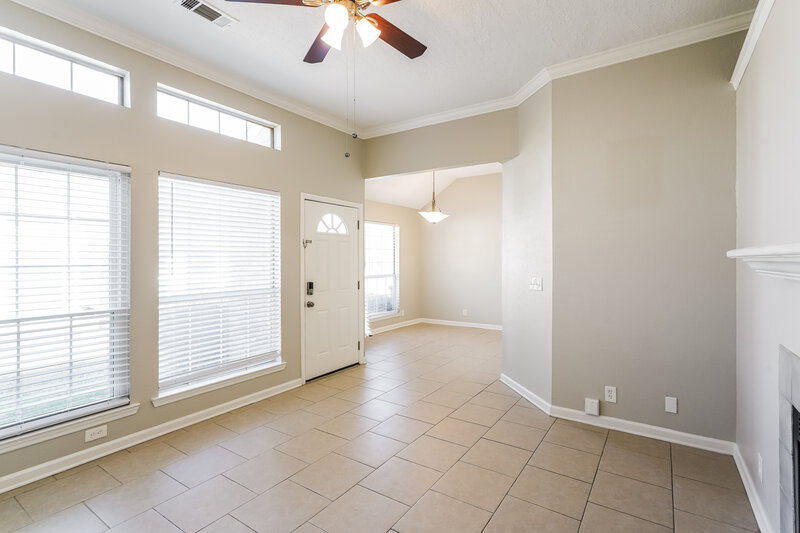 2,050/Mo, 2805 Steamboat Dr Nashville, TN 37214 Living Room View