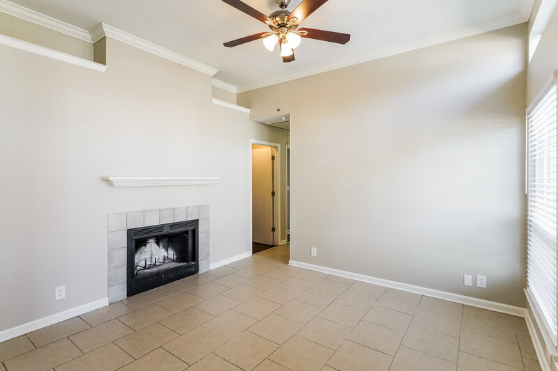 2,050/Mo, 2805 Steamboat Dr Nashville, TN 37214 Living Room View 2