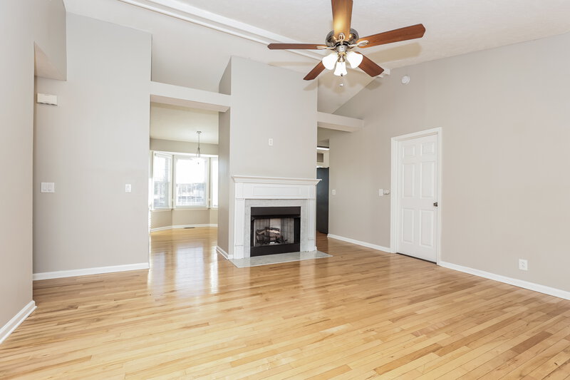 2,005/Mo, 304 Rocky Top Ct Antioch, TN 37013 Living Room View 2