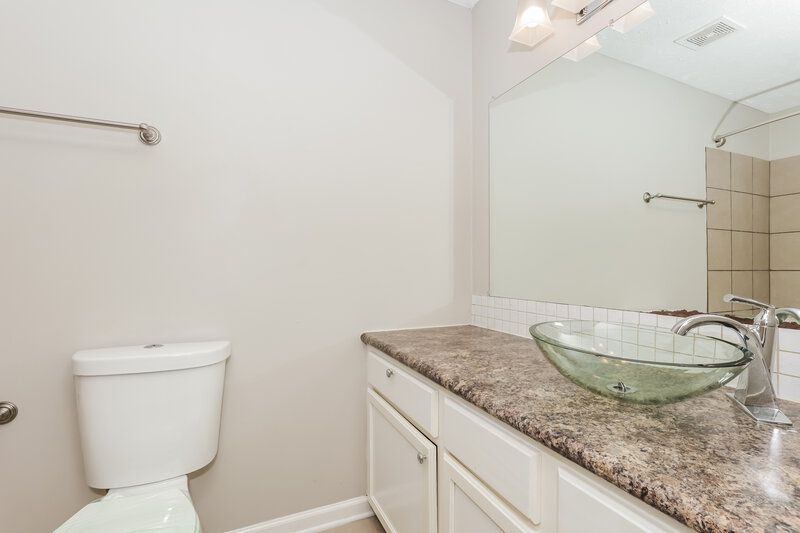 2,005/Mo, 304 Rocky Top Ct Antioch, TN 37013 Main Bathroom View