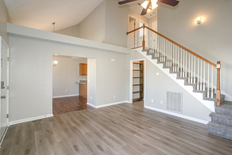 1,900/Mo, 119 Shady View Dr Hendersonville, TN 37075 Living Room View