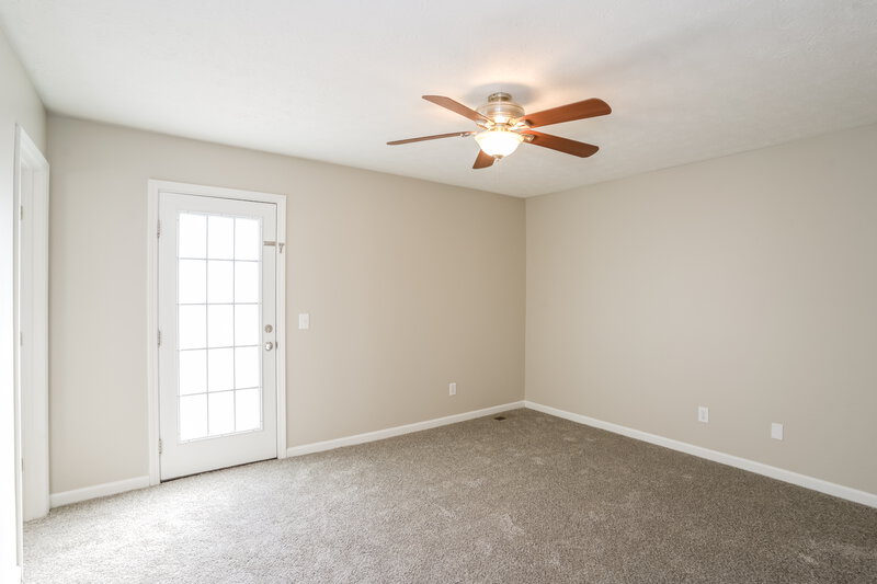 1,900/Mo, 119 Shady View Dr Hendersonville, TN 37075 Main Bedroom View 2