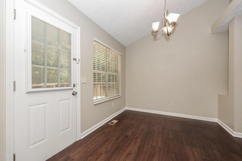 1,970/Mo, 4008 Calumet Dr Antioch, TN 37013 Dining Room View 2