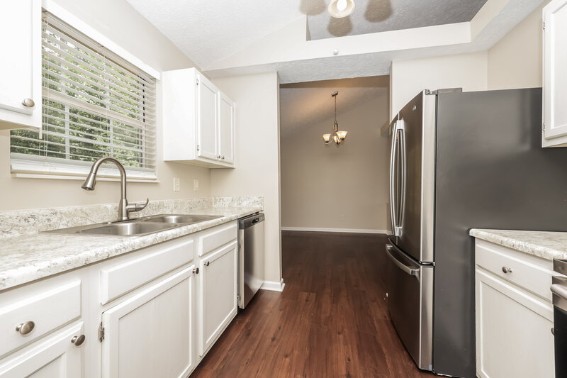 1,970/Mo, 4008 Calumet Dr Antioch, TN 37013 Kitchen View 2