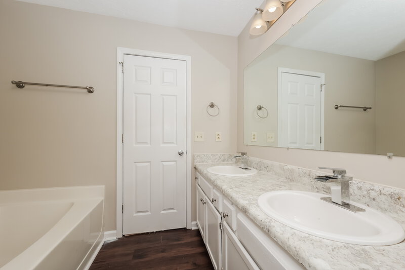 1,970/Mo, 4008 Calumet Dr Antioch, TN 37013 Main Bedroom View 3