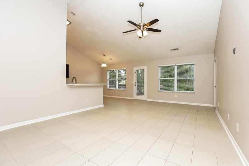 2,055/Mo, 1560 Rockglade Run Antioch, TN 37013 Living Room View