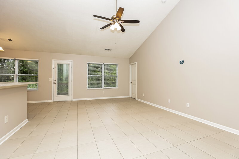 2,055/Mo, 1560 Rockglade Run Antioch, TN 37013 Living Room View 2