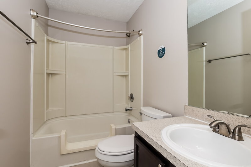 2,055/Mo, 1560 Rockglade Run Antioch, TN 37013 Bathroom View