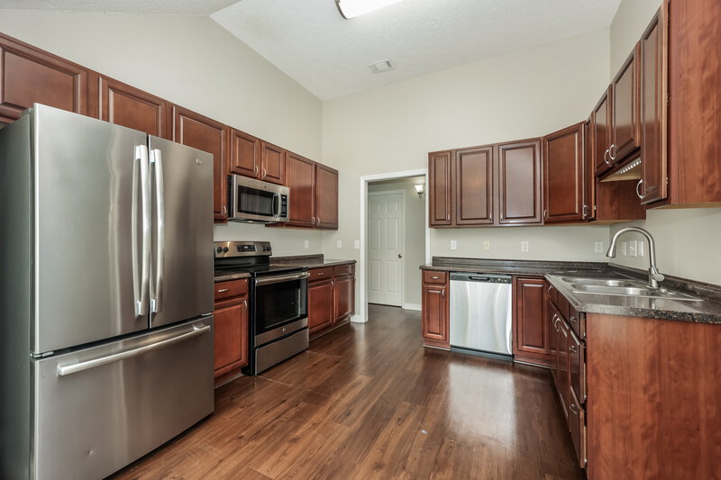 2,015/Mo, 1004 Dupree Point Dr Antioch, TN 37013 Kitchen View 2