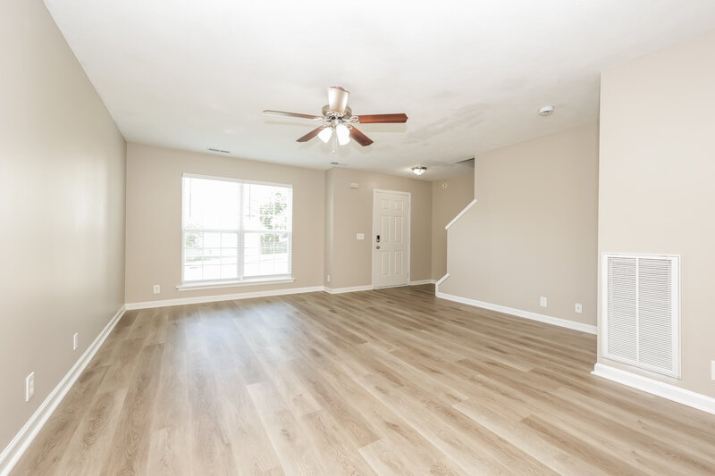 2,005/Mo, 8197 Ramstone Way Antioch, TN 37013 Living Room View 2
