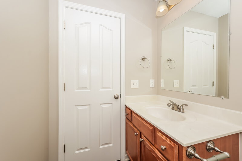 2,005/Mo, 8197 Ramstone Way Antioch, TN 37013 Bathroom View