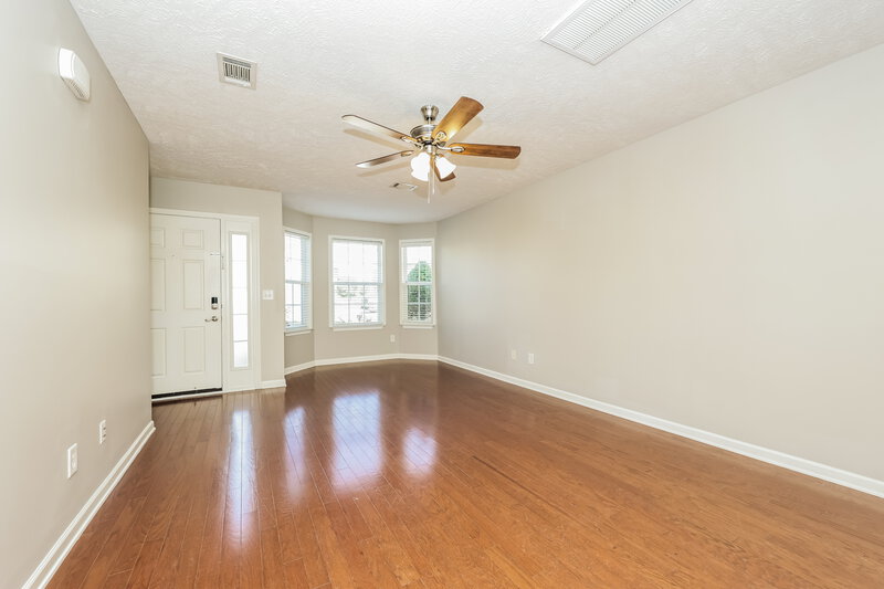 2,120/Mo, 1416 Sprucedale Dr Antioch, TN 37013 Living Room View