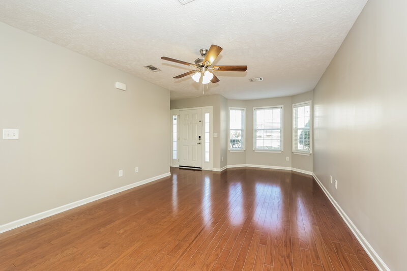 2,120/Mo, 1416 Sprucedale Dr Antioch, TN 37013 Living Room View 2