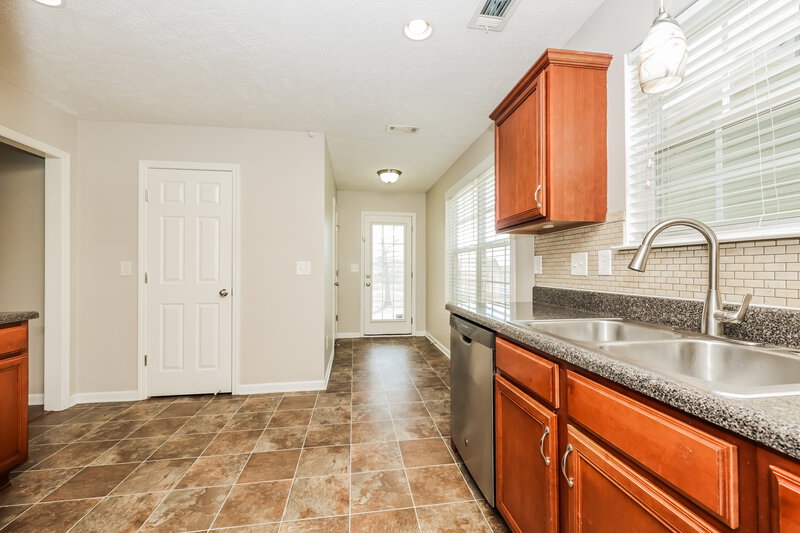 2,120/Mo, 1416 Sprucedale Dr Antioch, TN 37013 Kitchen View