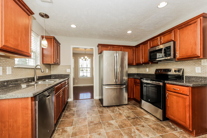 2,120/Mo, 1416 Sprucedale Dr Antioch, TN 37013 Kitchen View 2