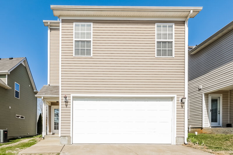 2,120/Mo, 1416 Sprucedale Dr Antioch, TN 37013 Rear View