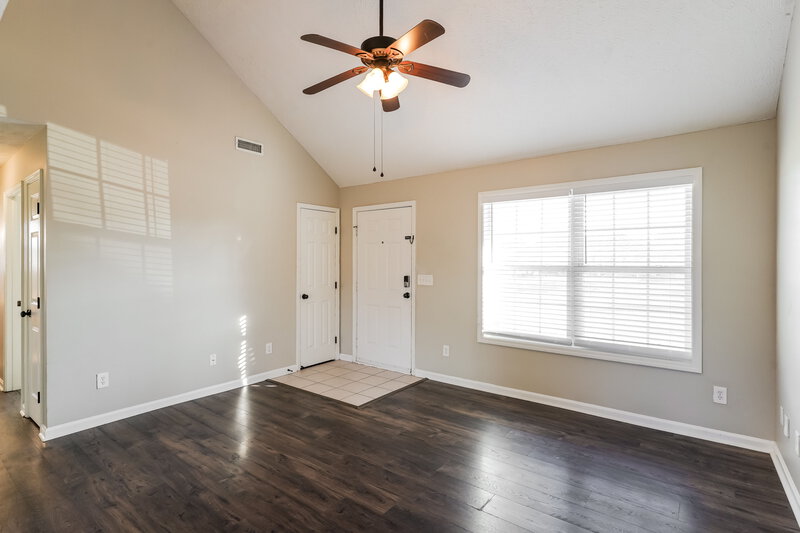 2,100/Mo, 9016 Mutual Dr Smyrna, TN 37167 Living Room View