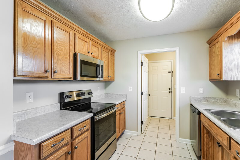 2,100/Mo, 9016 Mutual Dr Smyrna, TN 37167 Kitchen View 2