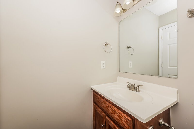 1,700/Mo, 605 Freedom Ct Murfreesboro, TN 37129 Main Bathroom View