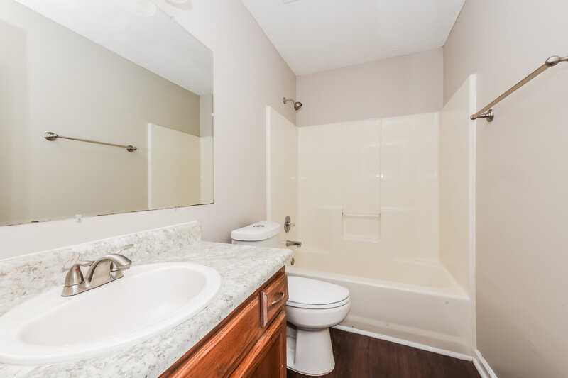 1,700/Mo, 605 Freedom Ct Murfreesboro, TN 37129 Bathroom View