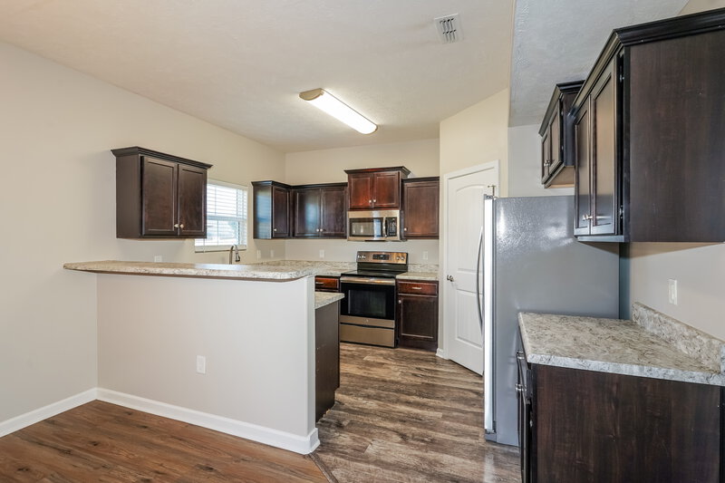 1,970/Mo, 1626 Sunray Dr Murfreesboro, TN 37127 Kitchen View