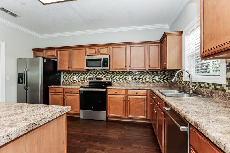 2,210/Mo, 2467 Oak Hill Dr Murfreesboro, TN 37130 Kitchen View