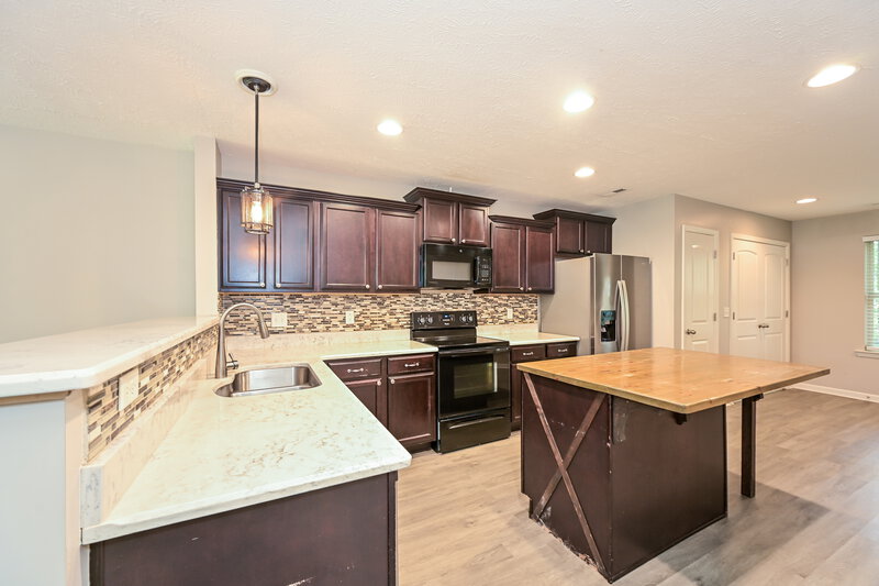 2,030/Mo, 1854 Warmingfield Dr Murfreesboro, TN 37127 Kitchen View