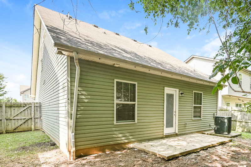 2,030/Mo, 1854 Warmingfield Dr Murfreesboro, TN 37127 Rear View 2