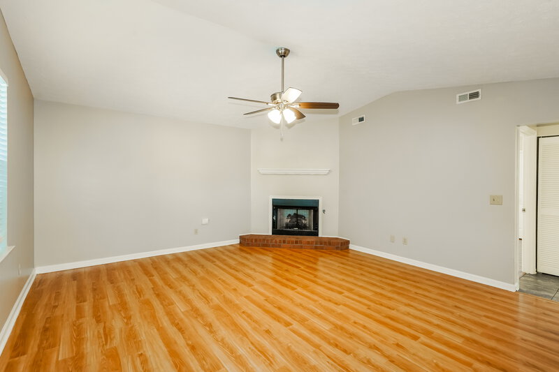 2,365/Mo, 106 Bradford Cir Hendersonville, TN 37075 Living Room View