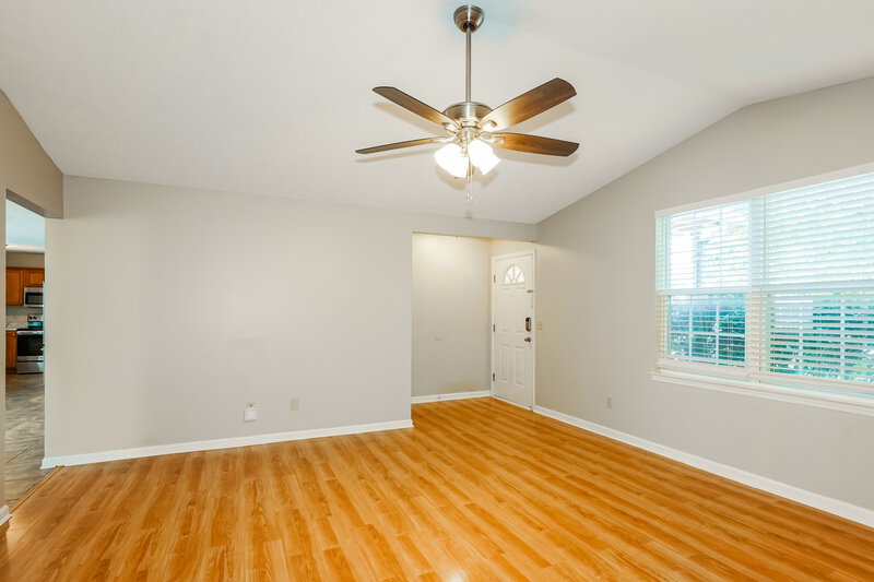 2,365/Mo, 106 Bradford Cir Hendersonville, TN 37075 Living Room View 2