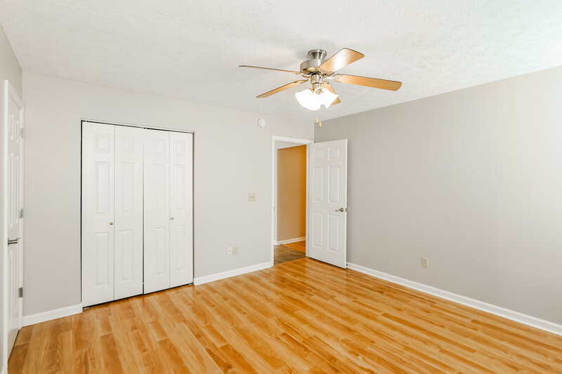 2,365/Mo, 106 Bradford Cir Hendersonville, TN 37075 Main Bedroom View