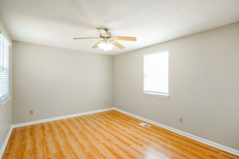 2,365/Mo, 106 Bradford Cir Hendersonville, TN 37075 Bedroom View 4