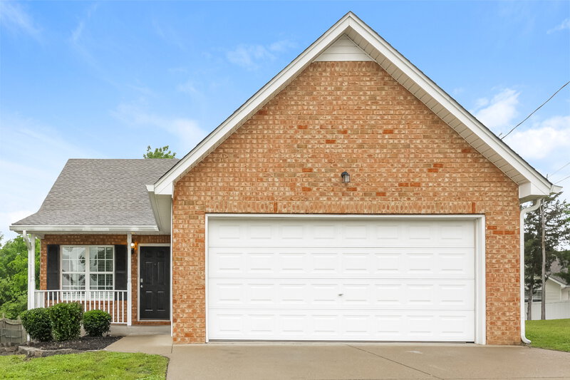 2,900/Mo, 925 Sky Valley Trl Smyrna, TN 37167 External View