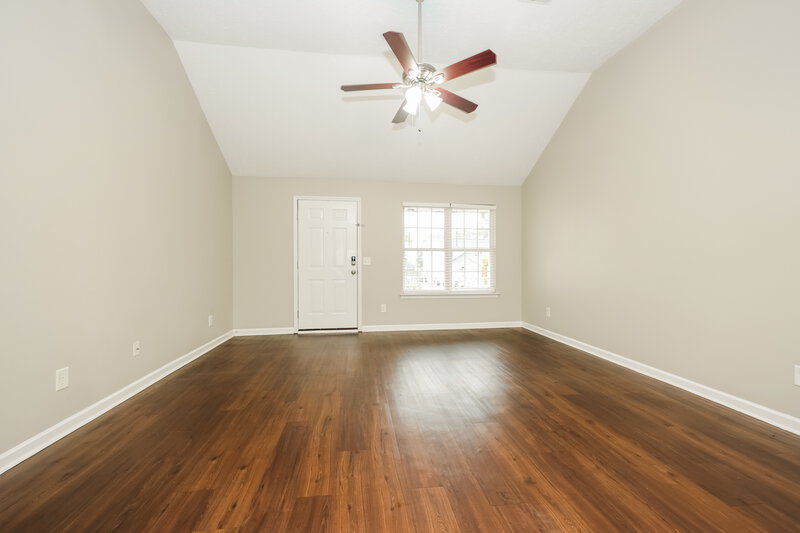 2,900/Mo, 925 Sky Valley Trl Smyrna, TN 37167 Living Room View