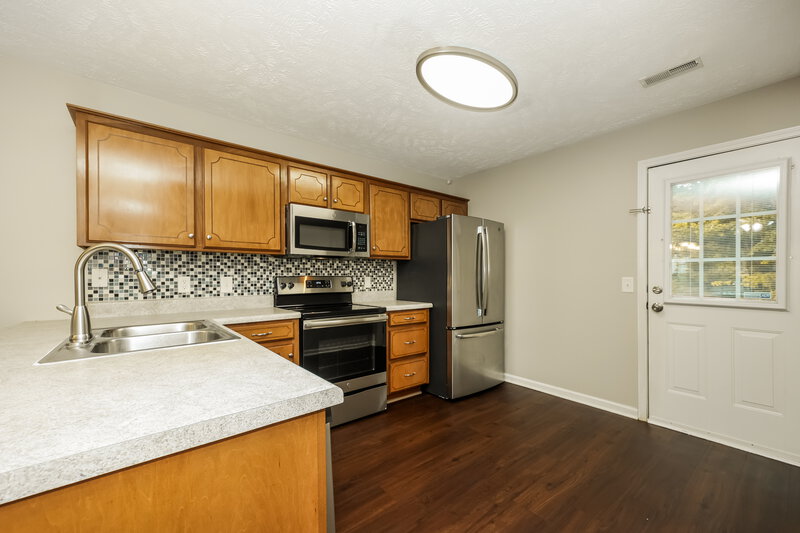 2,900/Mo, 925 Sky Valley Trl Smyrna, TN 37167 Kitchen View