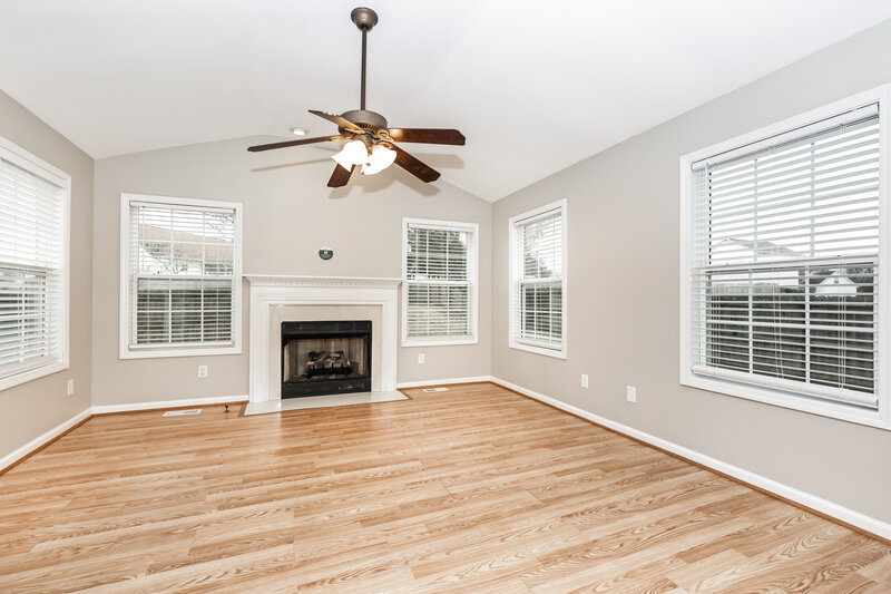 2,290/Mo, 2985 Pipkin Hills Dr Spring Hill, TN 37174 Family Room View