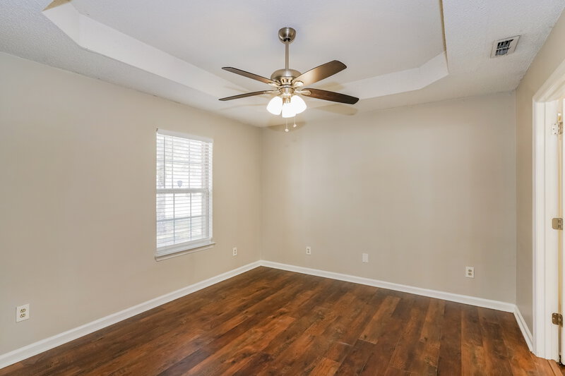 2,400/Mo, 102 Riverwood Dr La Vergne, TN 37086 Main Bedroom View