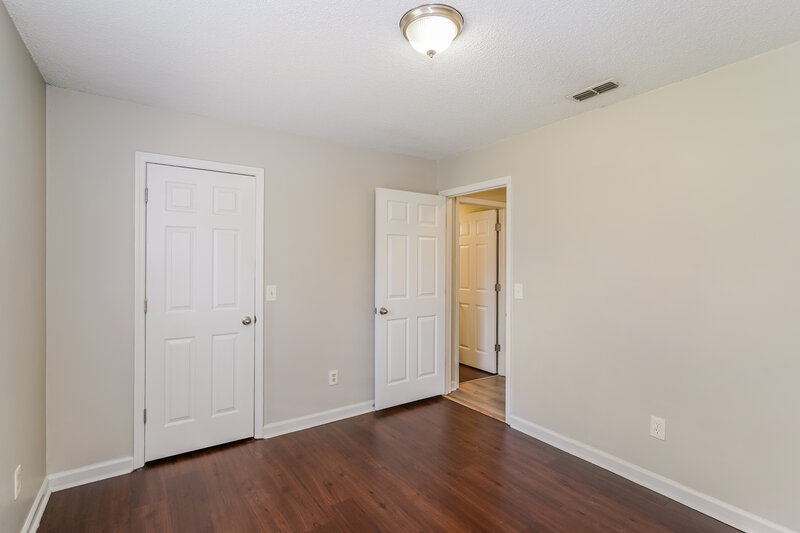 2,400/Mo, 102 Riverwood Dr La Vergne, TN 37086 Bedroom View 2