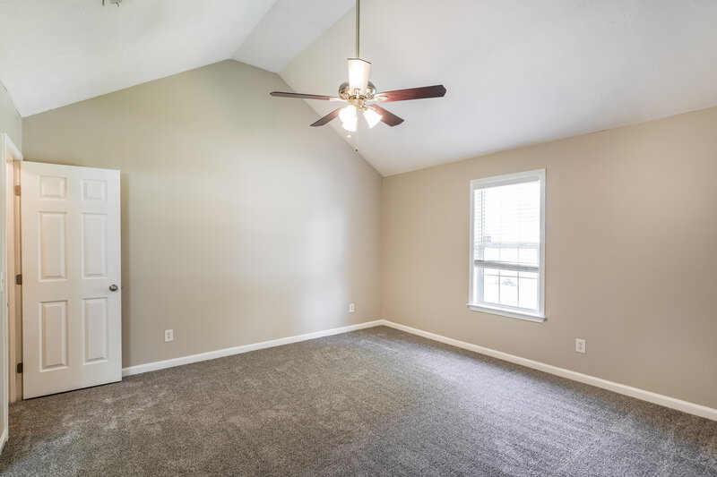 1,915/Mo, 615 Zellwood Dr La Vergne, TN 37086 Main Bedroom View