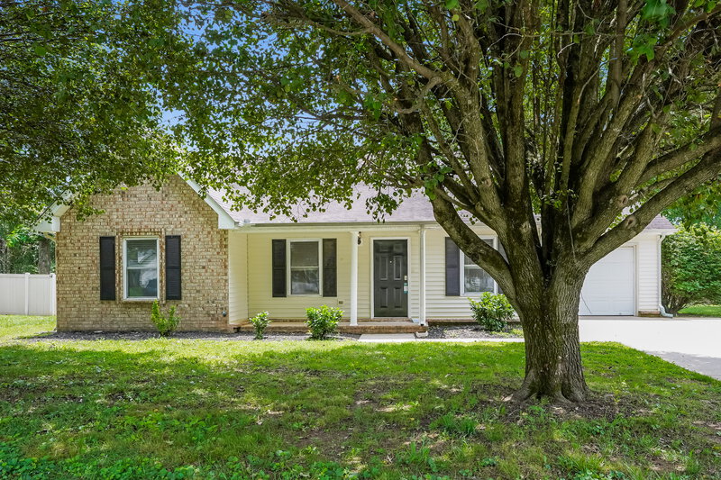 2,300/Mo, 1231 Azure Way Murfreesboro, TN 37128 External View