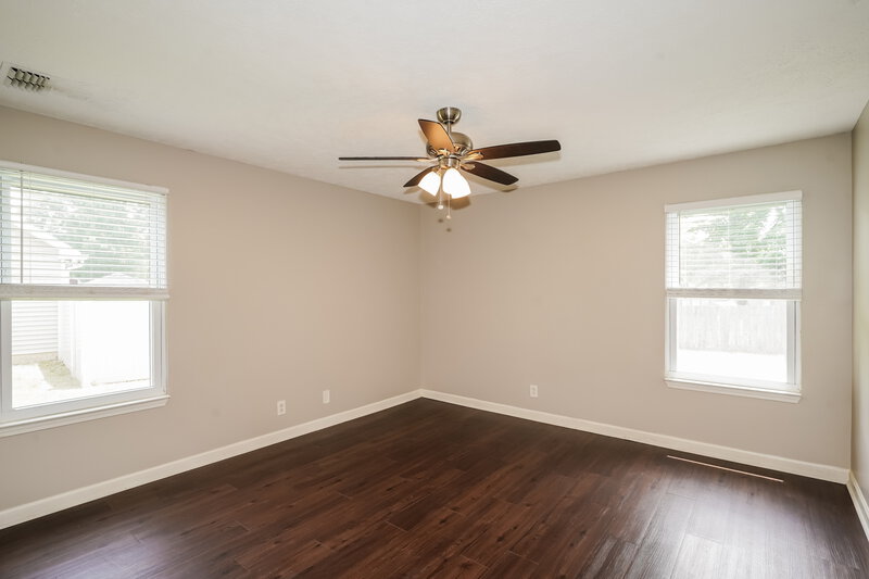 2,300/Mo, 1231 Azure Way Murfreesboro, TN 37128 Main Bedroom View 2