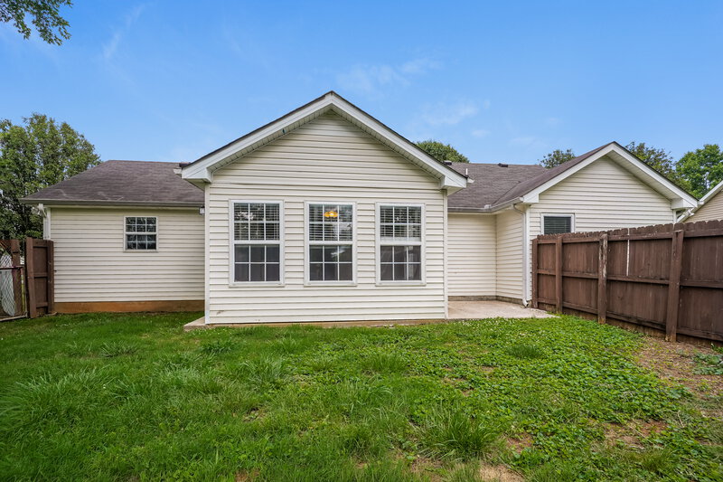 2,300/Mo, 1231 Azure Way Murfreesboro, TN 37128 Rear View