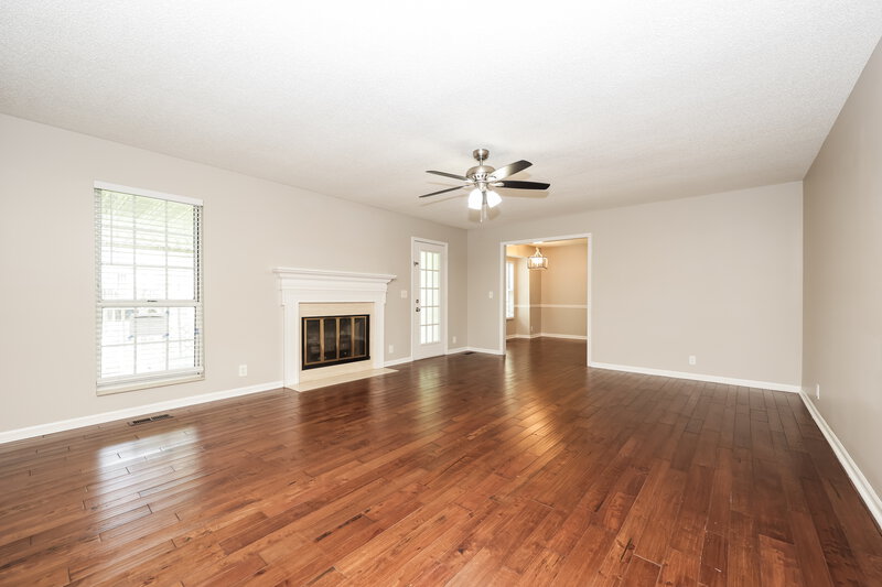 3,220/Mo, 3933 Hillshire Dr Antioch, TN 37013 Living Room View 2