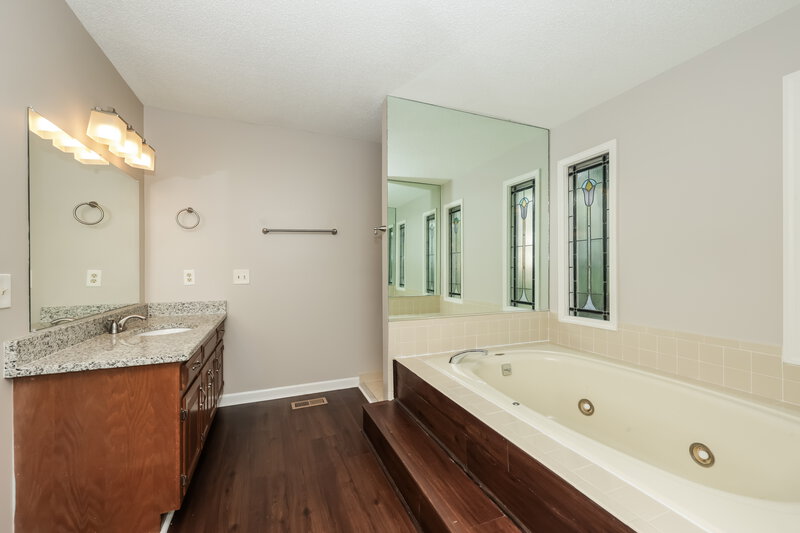 3,220/Mo, 3933 Hillshire Dr Antioch, TN 37013 Main Bathroom View