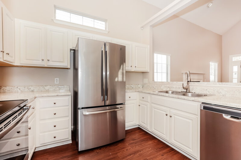 3,050/Mo, 1513 Bell Trace Dr Antioch, TN 37013 Kitchen View 2