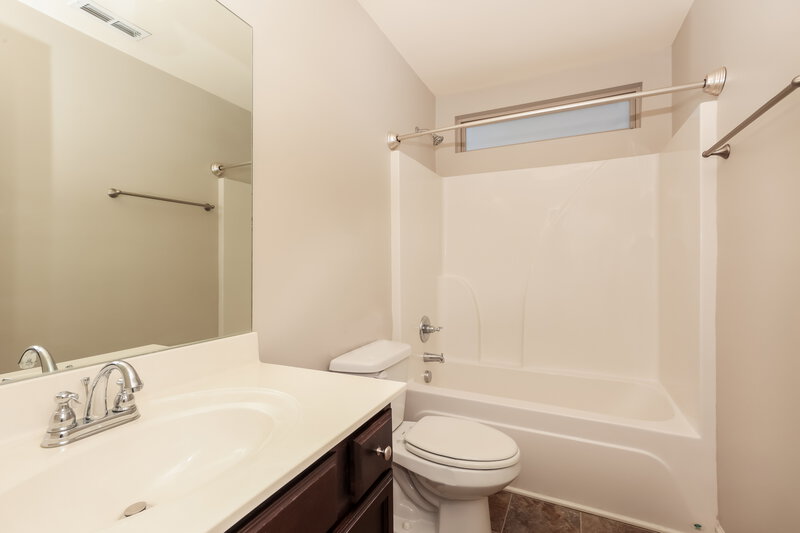 2,225/Mo, 2107 Longhunter Chase Dr Spring Hill, TN 37174 Bathroom View