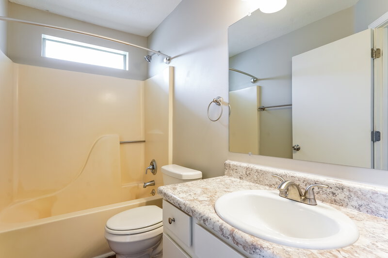 2,265/Mo, 1052 Mulberry Way Nashville, TN 37207 Bathroom View