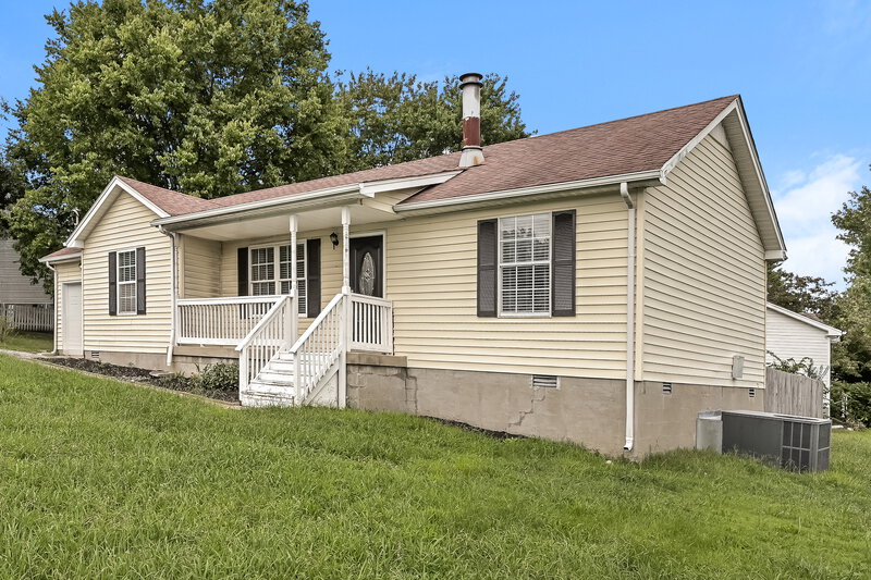 1,965/Mo, 581 Woodcrest Dr La Vergne, TN 37086 Front View