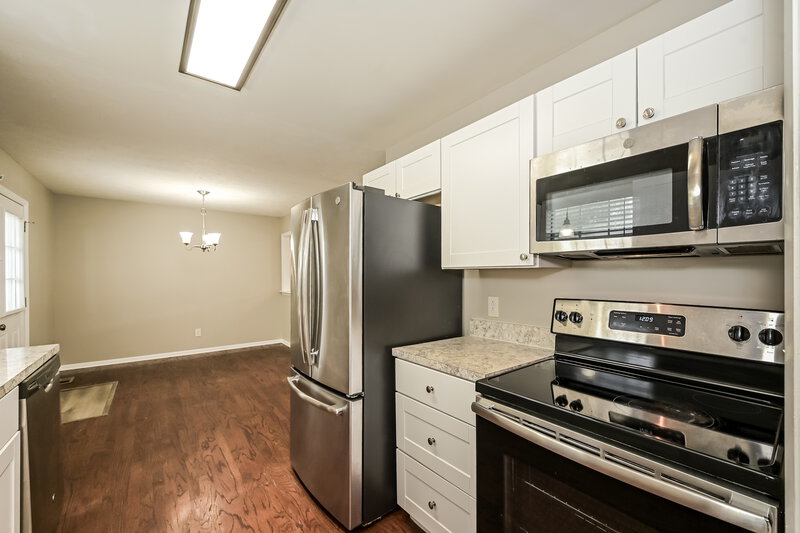 1,965/Mo, 581 Woodcrest Dr La Vergne, TN 37086 Kitchen View